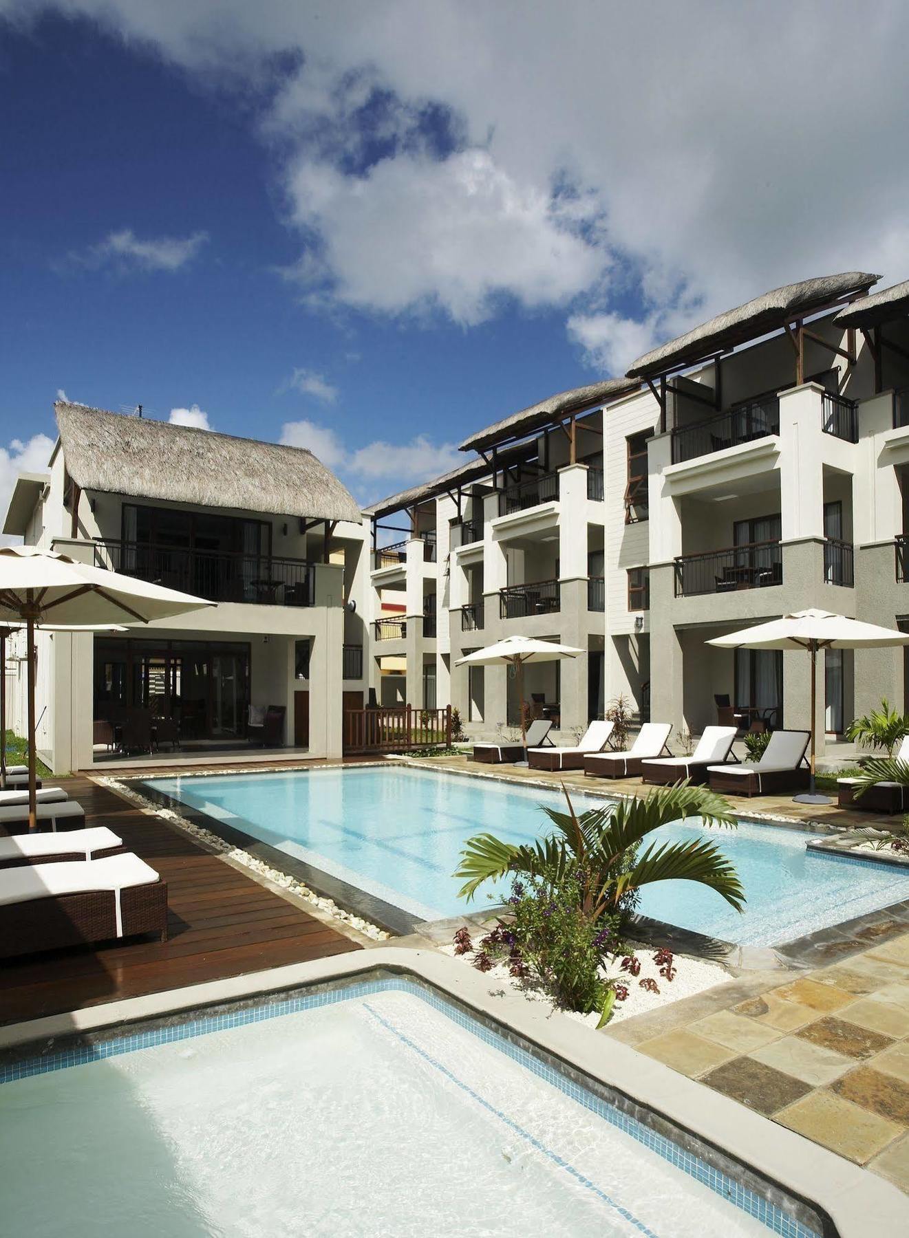 Grand Bay Suites Dış mekan fotoğraf